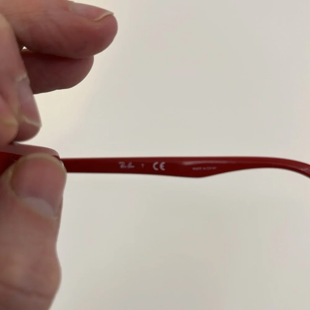 Ray-Ban used ray